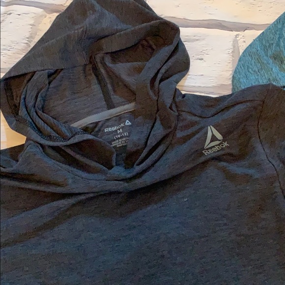 Bundle of 2 boys Reebok s/s hoodies (1 Sm / 1 Med) - Picture 3 of 5